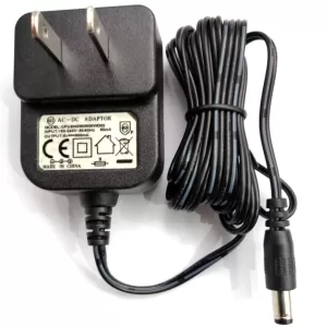 AC-DC ADAPTADOR 9V A 600MA GENERICO Referencia: GPUSW0900600WD00